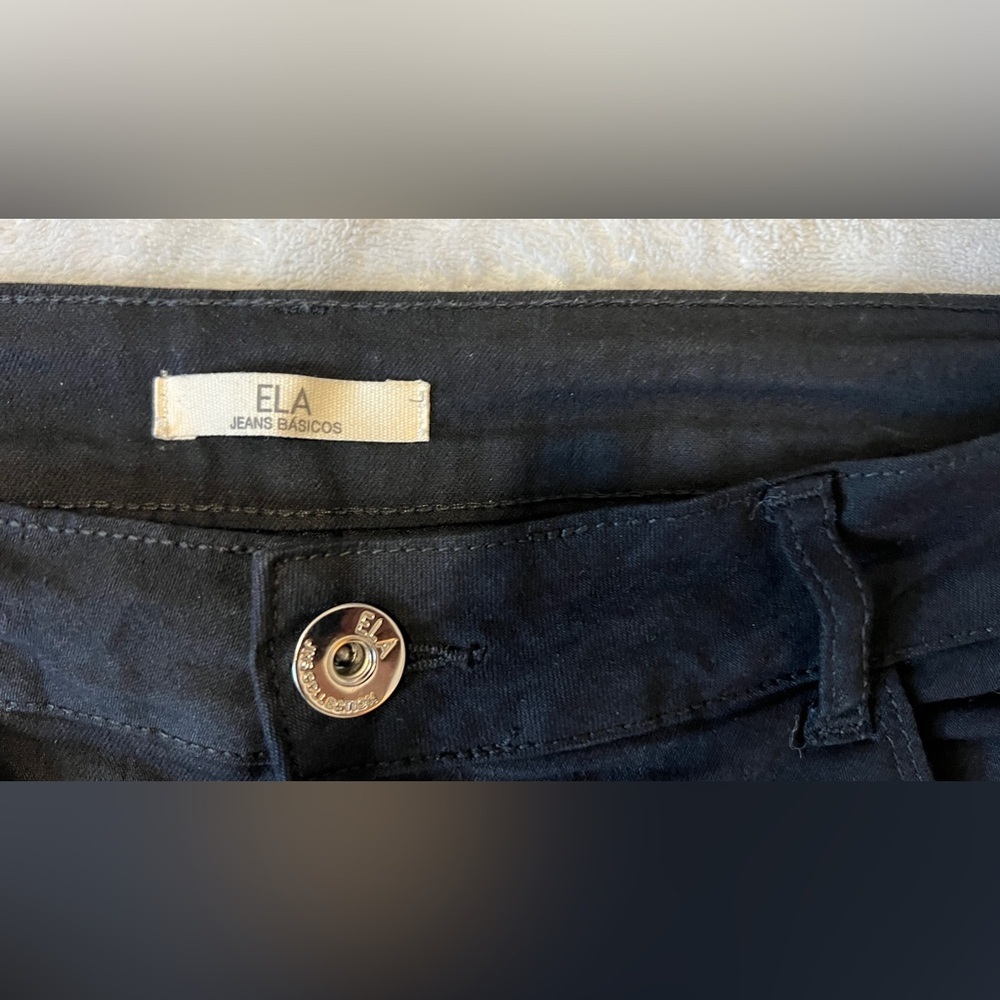 Butt lifting Black Skinny Jeans for Women - Picture 2 of 9